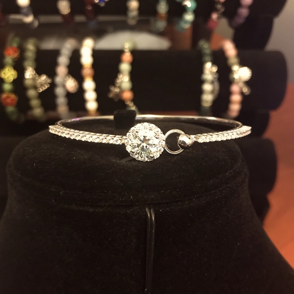 Closet Clearout: Moissanite sterling silver 925 bangle - Black Friday